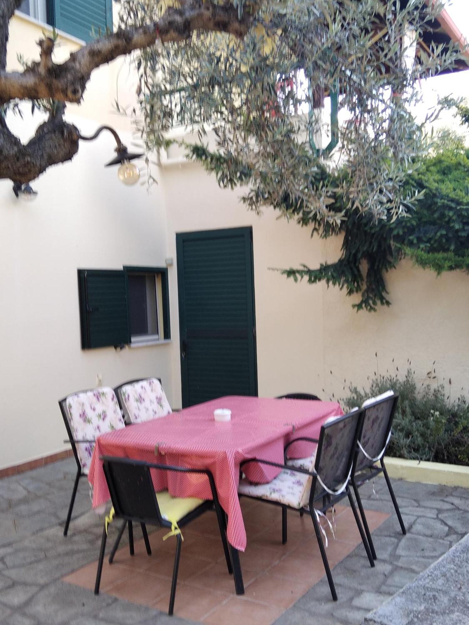 Apostolos Áyios Nikólaos Quarto foto